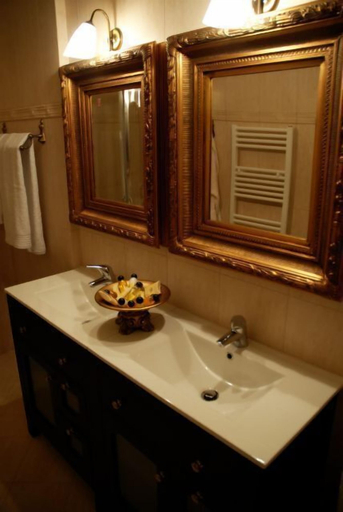 Bathroom 5, Korina Gallery Hotel, Ionian Islands