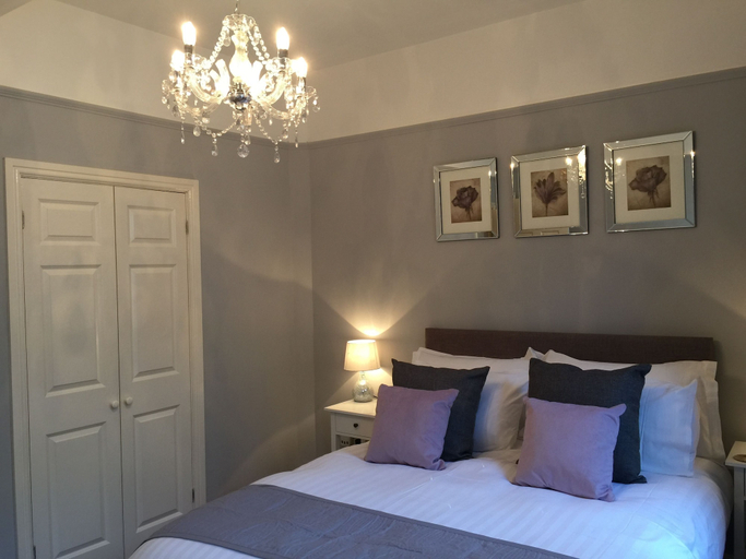 Bedroom 1, The Abberley, Worcestershire