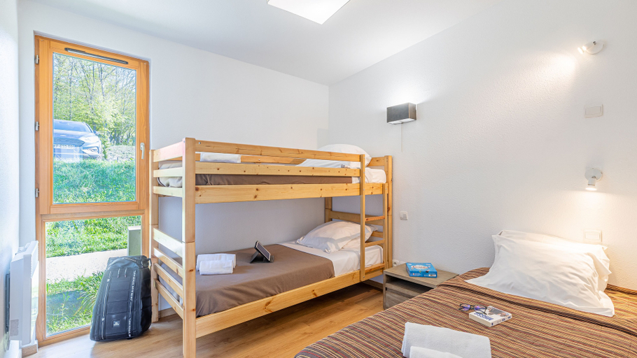 Bedroom 2, Madame Vacances Les Cottages de Valjoly, Nord