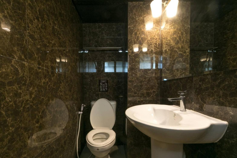 Bathroom 3, Sudyod Apartment, Bang Plad