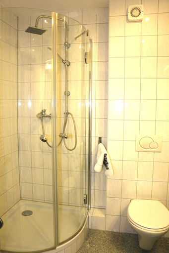 Bathroom 5, Landhotel Rangau Gasthof & Brennerei, Neustadt an der Aisch-Bad Windsheim