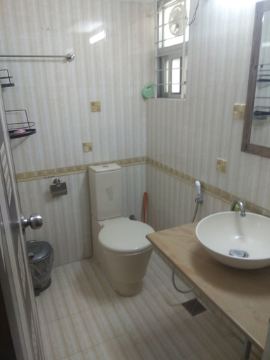 Bathroom 3, Orenda Boutique Hotel, Dhaka