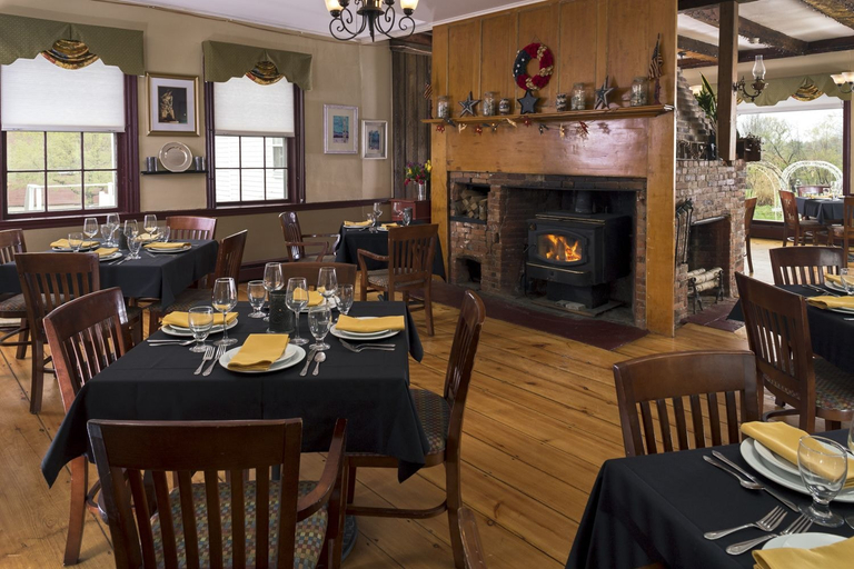 Food & Drinks 4, Wakefield Inn & Restaurant, Carroll