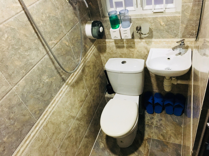 Bathroom 5, Victoria Inn, Kowloon