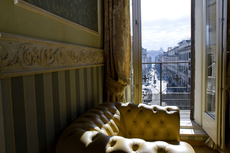 Others 5, Suite Montecitorio, Rome