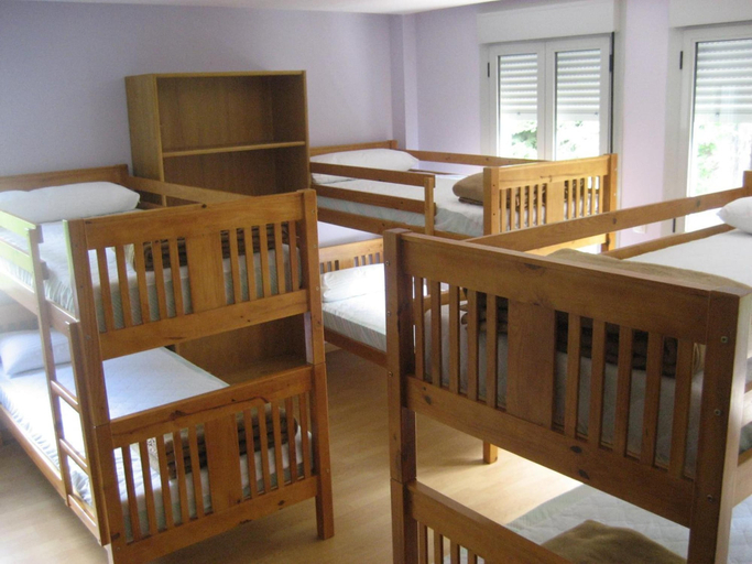 Bedroom 2, Albergue Río Aragón - Hostel, Huesca