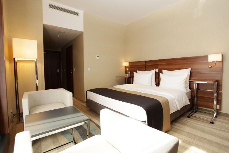 Bedroom 2, Warsaw Plaza Hotel, Warsaw
