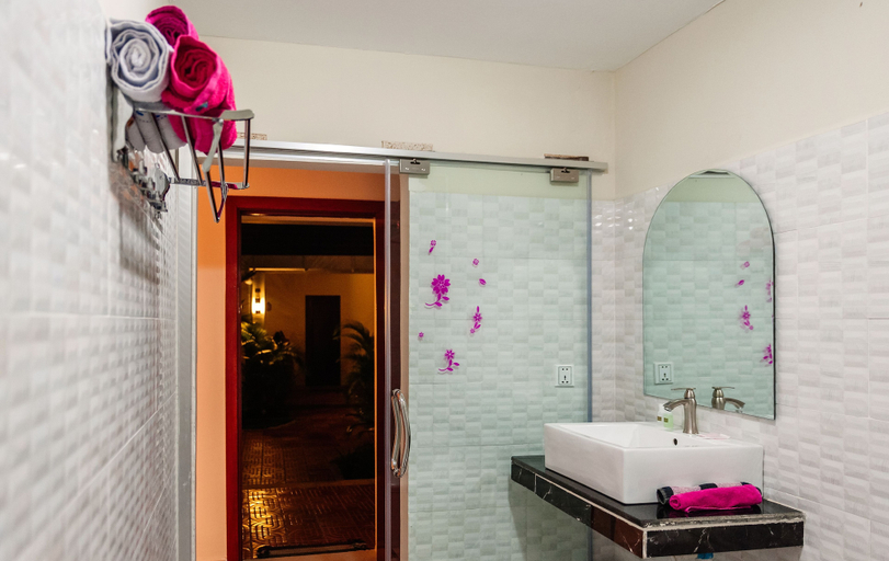 Bathroom 4, Spayhiti, Sihanoukville