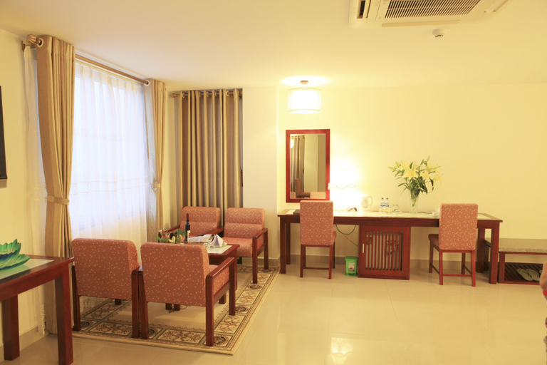 Others 4, Luxe Hotel, Đồng Hới