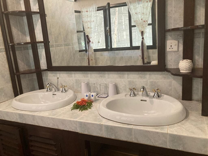 Bathroom 5, Queen K Cottages At Chrystal Homes, Kilifi North