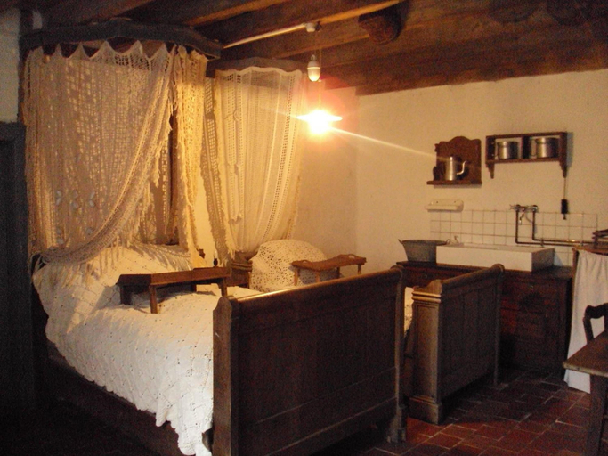 Bedroom 3, Gîte Le Porteau Enchanteur, Indre