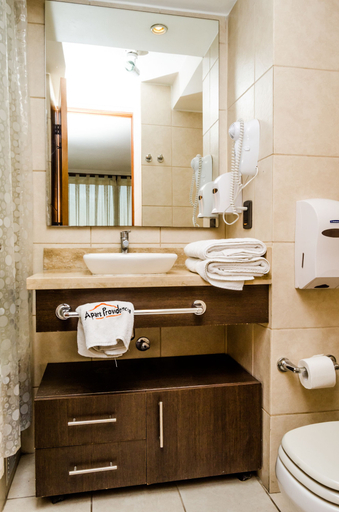Bathroom 3, APART PROVIDENCIA SANTA BEATRIZ, Santiago