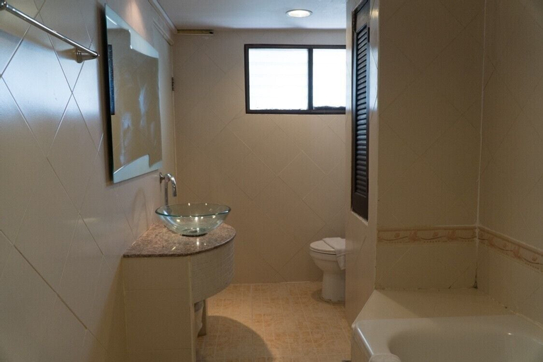 Bedroom 26