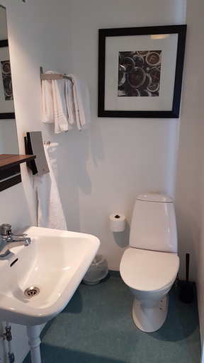Bathroom 4, Lindesbergs Stadshotell, Lindesberg