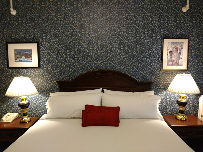Bedroom 4, Thayers Inn, Grafton