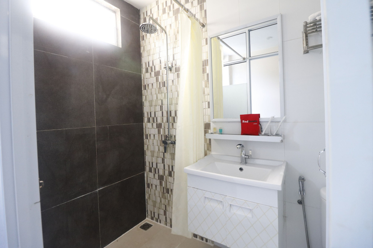 Bedroom 4, RedDoorz Plus @ Tanjung Uncang Batam, Batam