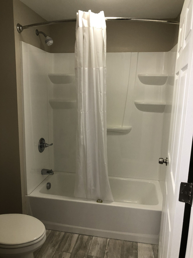 Bathroom, FairBridge Inn Express Memphis, Shelby