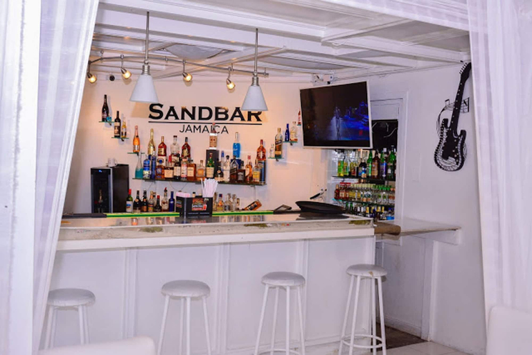 Food & Drinks 4, Sunkissed Suites at Sandcastles