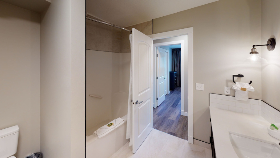Bathroom 5, Copperstone Resort, Division No. 15