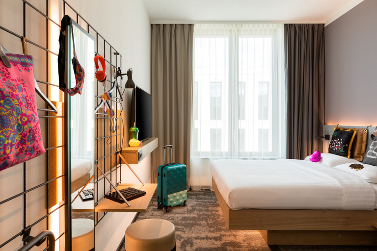 Bedroom 2, Moxy Wuerzburg, Würzburg
