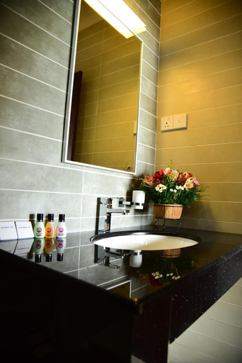 Bathroom 3, Emirates Luxury Apartments, Nuwara Eliya