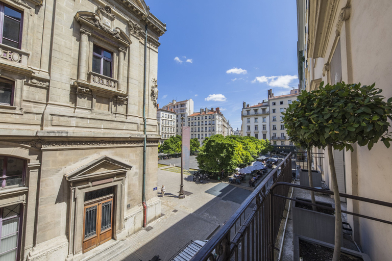 Exterior & Views 2, Hôtel des Artistes, Rhône