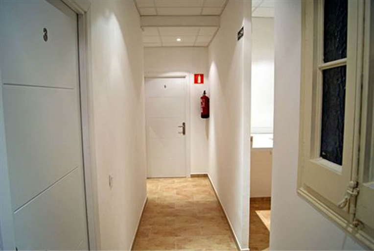 Others 5, Hostal Martinval, Barcelona