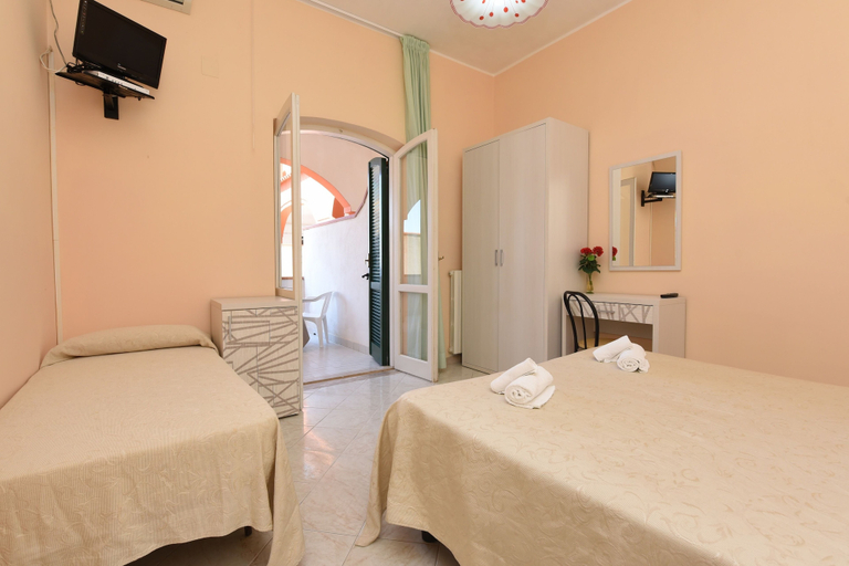 Bedroom 3, Costa d'Oro, Salerno