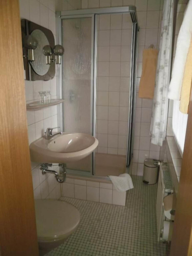 Bathroom 5, Hotel Ingeburg, Osterode am Harz
