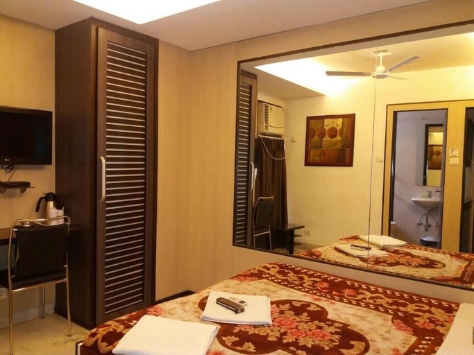 Bedroom 3, Hotel Esteem, Kolkata