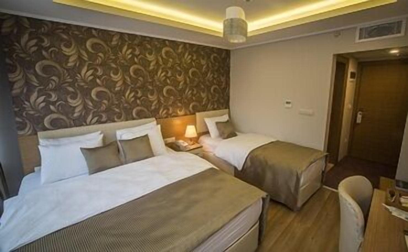 Bedroom 4, Park Square Hotel, Merkez