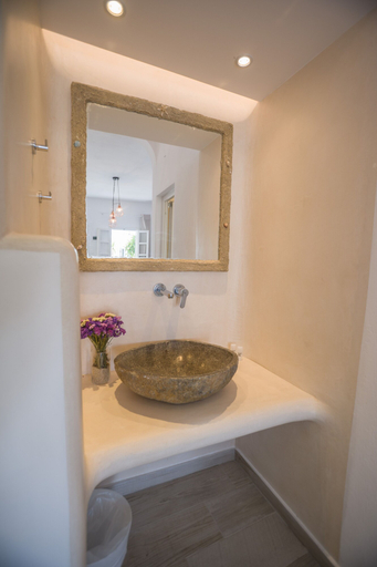Bathroom 5, Agia Anna on the beach, South Aegean