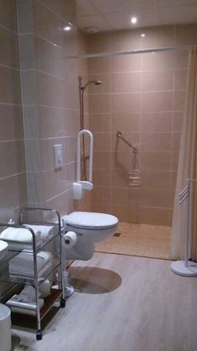 Bathroom 5, Hostellerie de la Roseraie, Gers
