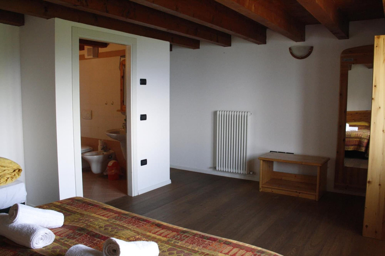 Bedroom 2, Malga Zanga, Trento
