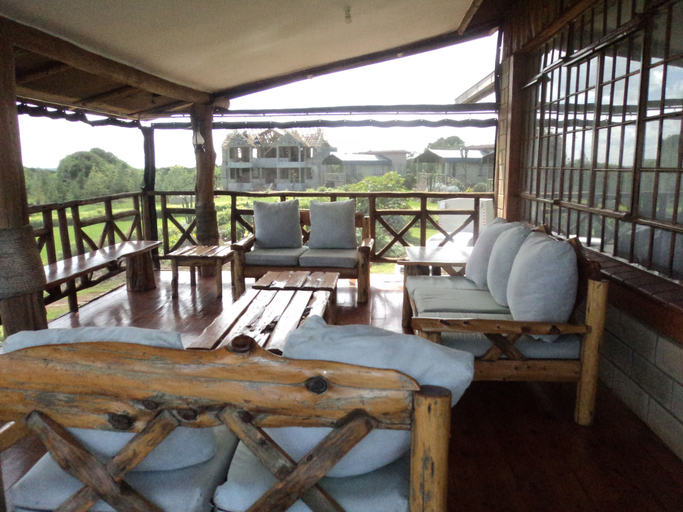Others 4, Sangare Gardens, Kieni