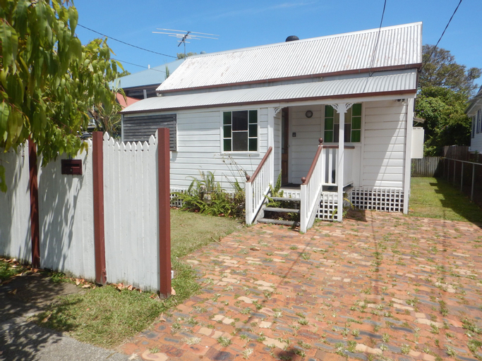 Charming, Private 3-Bedroom Cottage By The Bay, Wynnum