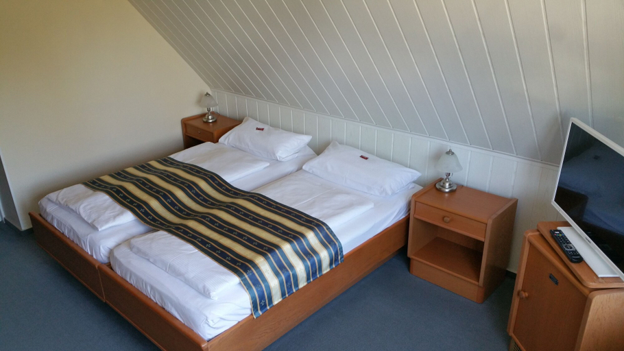 Bedroom 3, Hotel Pension Am Fuchsberg, Rostock