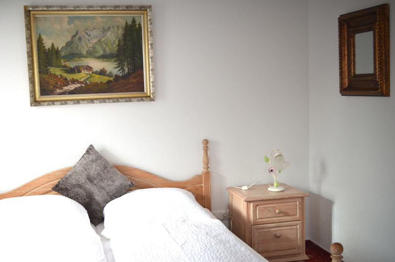 Bedroom 3, Landhotel Rangau Gasthof & Brennerei, Neustadt an der Aisch-Bad Windsheim