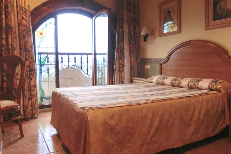 Bedroom 5, Hotel Las Ruedas, Cantabria