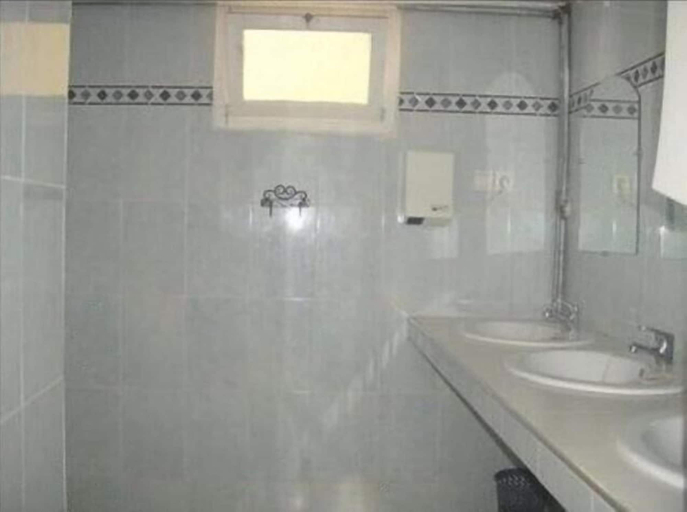 Bathroom 3, Diyar Timnay, Meknès