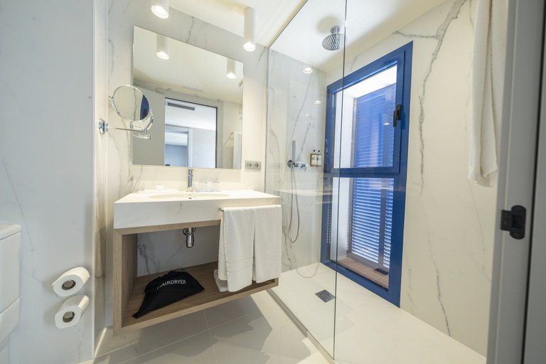 Bathroom 4, Hotel Voramar, Girona