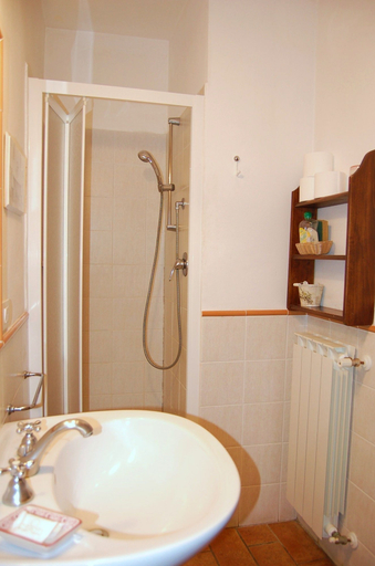 Bathroom 4, Il Giardino Segreto, Siena