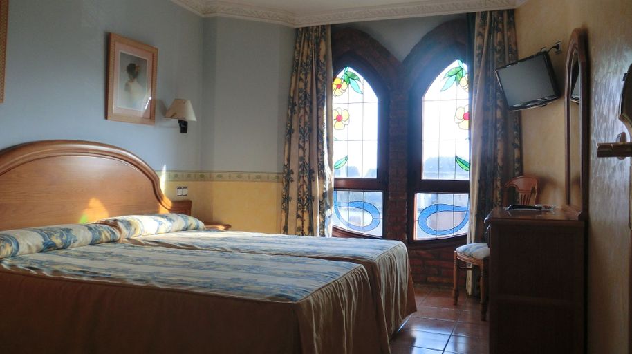 Bedroom 3, Hotel Las Ruedas, Cantabria