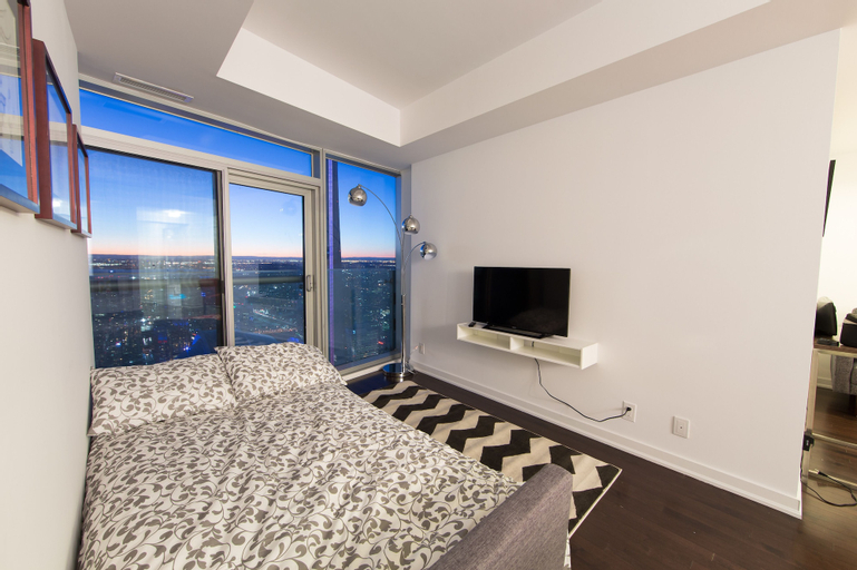 Bedroom 2, Views from the Six, Toronto