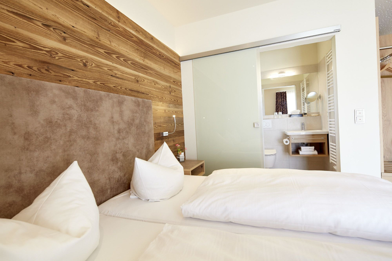 Bedroom 3, Landgasthof Fiedler, Neustadt an der Aisch-Bad Windsheim