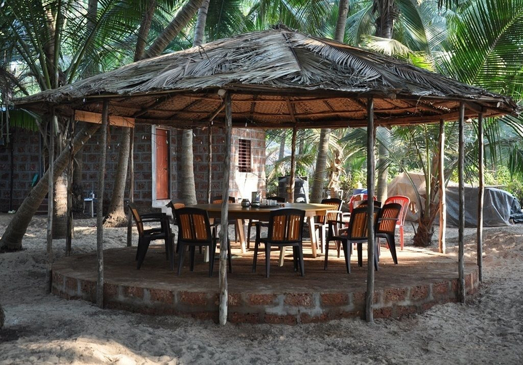 Food & Drinks 5, Samant Beach Resort, Sindhudurg