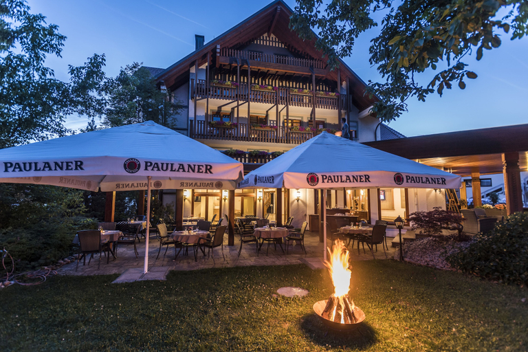 Exterior & Views, Hotel & Restaurant Becher, Göppingen