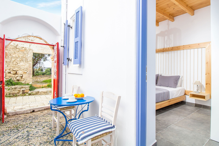 Terrace/patio 3, The Red Door in Koskinou, South Aegean