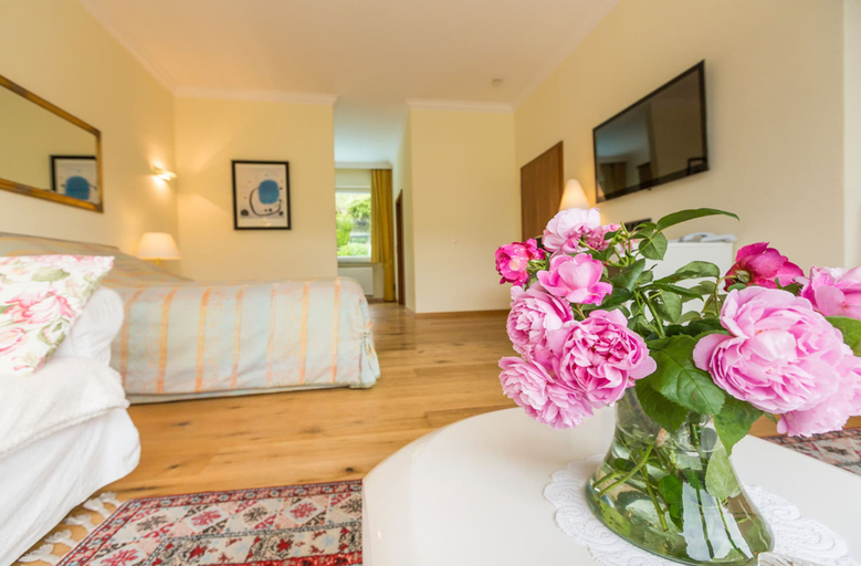 Bedroom 2, Hotel Winzerverein, Bernkastel-Wittlich