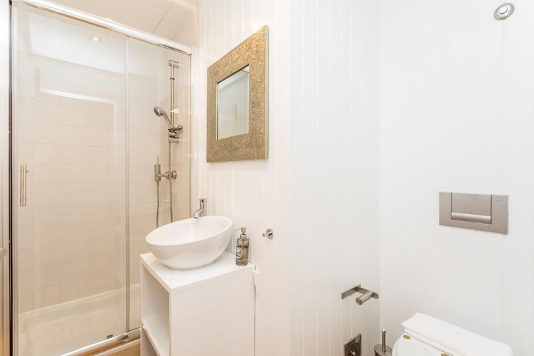 Bathroom, LxWay Apartments Rua da Misericórdia, Lisbon